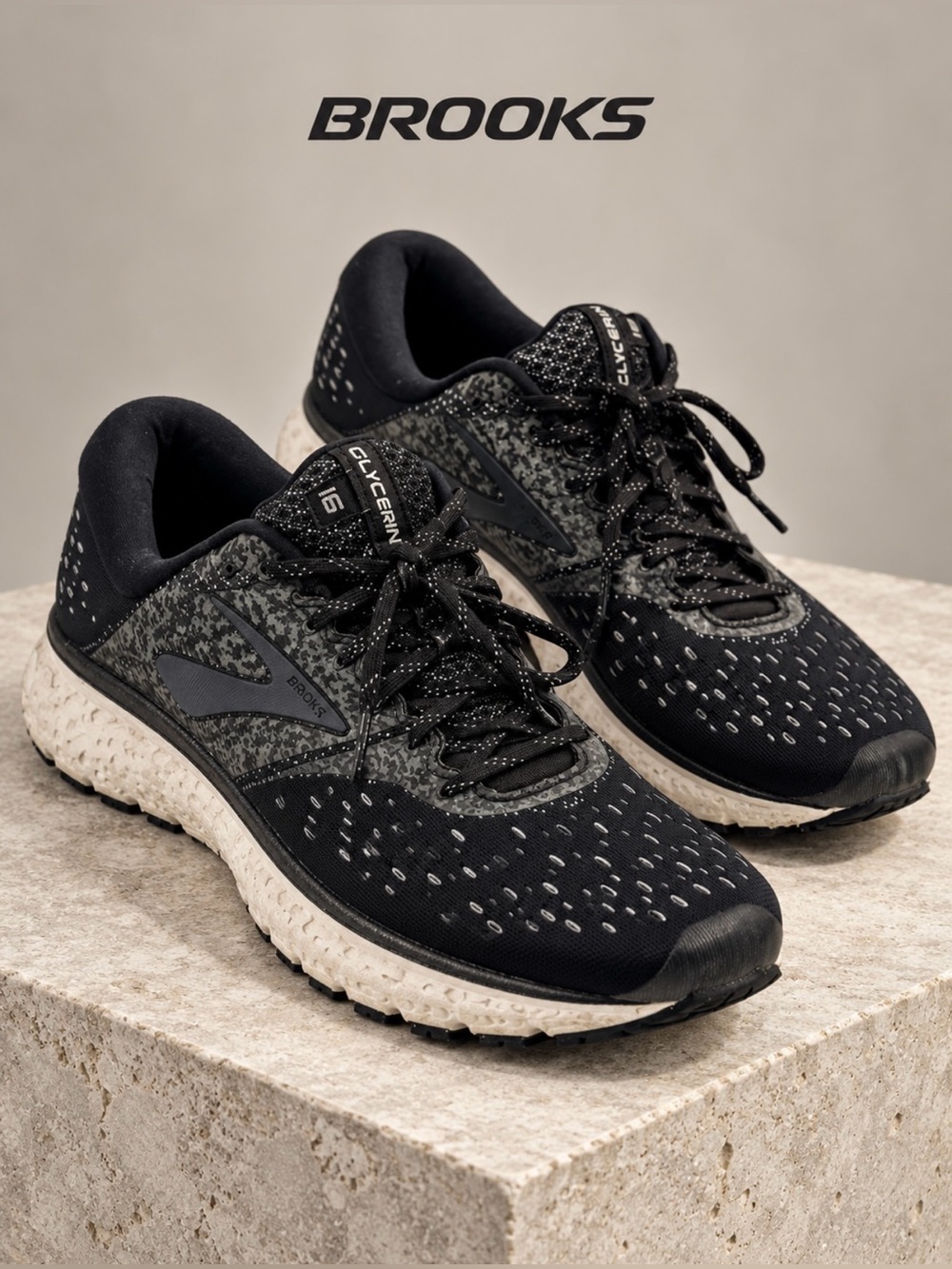 Brooks Men's Athletic Running Shoes - Black and White Size 12